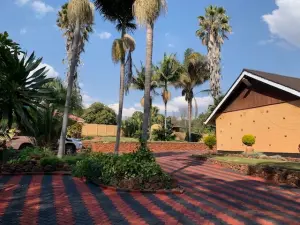 4 Bedroom House to Rent in Chisipite