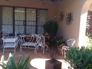 1 Bedroom Cottage/Garden Flat to Rent in Mount Pleasant