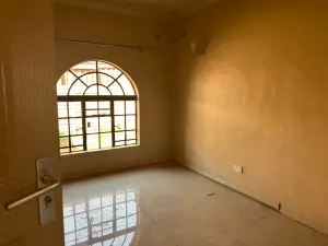 3 Bedroom House to Rent in Meyrick Park