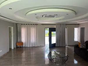 4 Bedroom House to Rent in Highlands