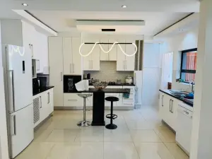 Townhouse/Complex/Cluster to Rent in Borrowdale