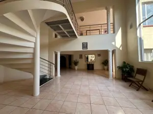 4 Bedroom House to Rent in Glen Forest