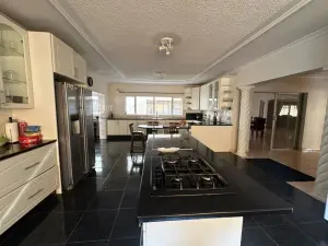 4 Bedroom House to Rent in Glen Forest