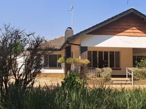 Commercial Property to Rent in Borrowdale