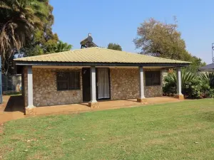 2 Bedroom Cottage/Garden Flat to Rent in Marlborough