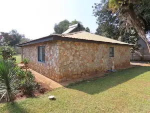 2 Bedroom Cottage/Garden Flat to Rent in Marlborough