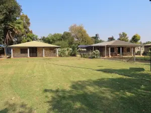 2 Bedroom Cottage/Garden Flat to Rent in Marlborough