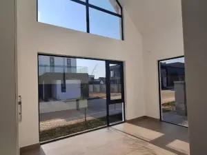 Townhouse/Complex/Cluster to Rent in Borrowdale West