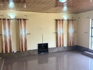 5 Bedroom House to Rent in Greendale
