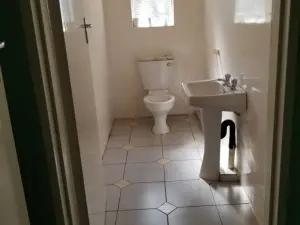5 Bedroom House to Rent in Glen Lorne
