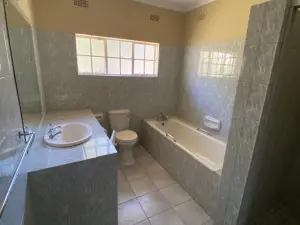 Townhouse/Complex/Cluster to Rent in Highlands