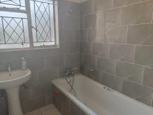 Flat/Apartment to Rent in Avondale