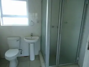 Townhouse/Complex/Cluster to Rent in Greendale North