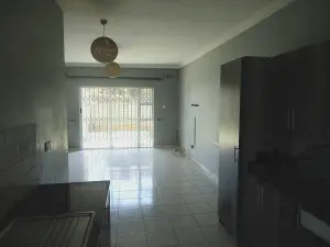 Townhouse/Complex/Cluster to Rent in Hillside