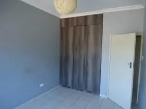 Townhouse/Complex/Cluster to Rent in Hillside