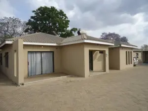 2 Bedroom Cottage/Garden Flat to Rent in Bluff Hill