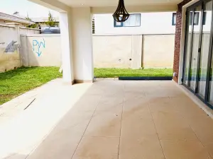Flat/Apartment to Rent in Borrowdale