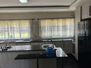 4 Bedroom House to Rent in Highlands