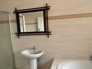 4 Bedroom House to Rent in Brookeview