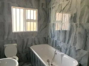 3 Bedroom House to Rent in Zimre Park