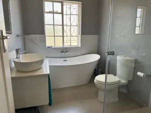 Townhouse/Complex/Cluster to Rent in Borrowdale