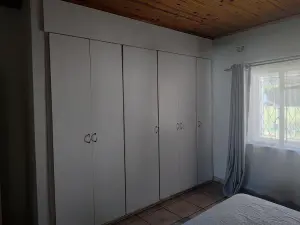 Commercial Property to Rent in Hillside