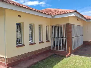 3 Bedroom House to Rent in Monavale