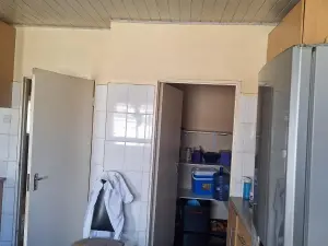 3 Bedroom House to Rent in Monavale