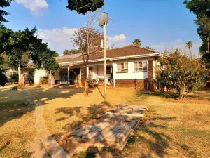 4 Bedroom House to Rent in Chisipite