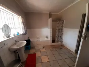 4 Bedroom House to Rent in Chisipite