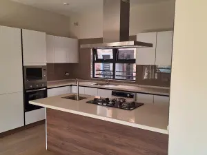 Flat/Apartment to Rent in Avondale
