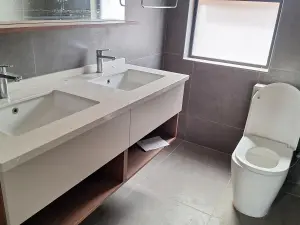 Flat/Apartment to Rent in Avondale