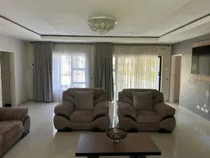 5 Bedroom House to Rent in Highlands