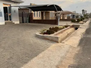 Townhouse/Complex/Cluster to Rent