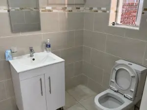 Townhouse/Complex/Cluster to Rent in Greendale North