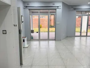 Townhouse/Complex/Cluster to Rent in Greendale North
