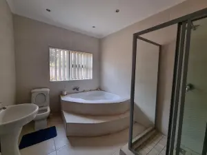 Commercial Property to Rent in Emerald Hill