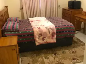 1 Bedroom Cottage/Garden Flat to Rent in Goodhope