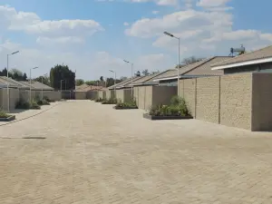 Townhouse/Complex/Cluster to Rent in Greendale