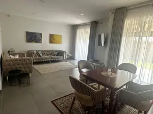 3 Bedroom House to Rent in Arlington