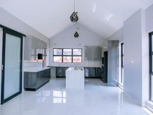 Glen Lorne Townhouses