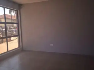 Commercial Property to Rent in Avenues