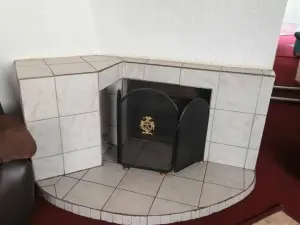 6 Bedroom House to Rent in Borrowdale West