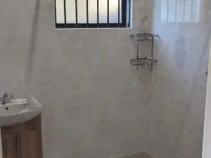 2 Bedroom Cottage/Garden Flat to Rent in Glen Lorne