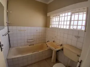 Townhouse/Complex/Cluster to Rent in Avondale West