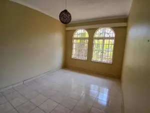 Townhouse/Complex/Cluster to Rent in Avondale West