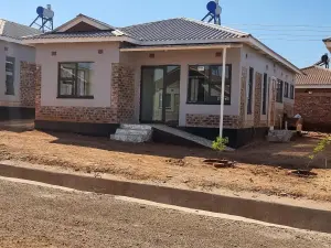 Townhouse/Complex/Cluster to Rent in Kuwadzana