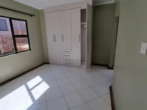 Townhouse/Complex/Cluster to Rent in Kuwadzana