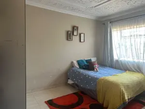3 Bedroom House to Rent in Hatfield