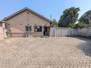 Townhouse/Complex/Cluster to Rent in Newlands
